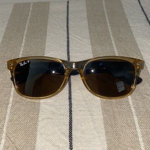 Ray-Ban New Wayfarer Polarized sunglasses